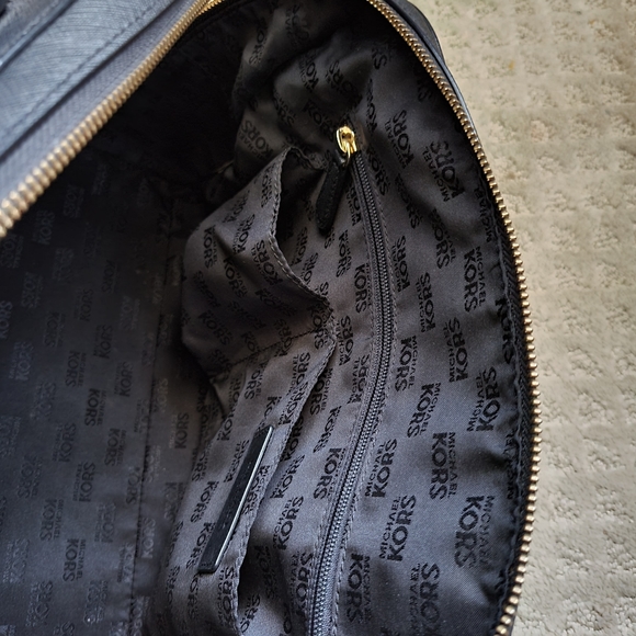 Michael Kors Large Saffiano Satchel - Used - Picture 10 of 15